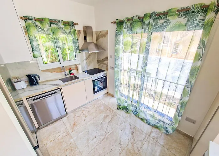 Sunshine Kapparis Villa Protaras