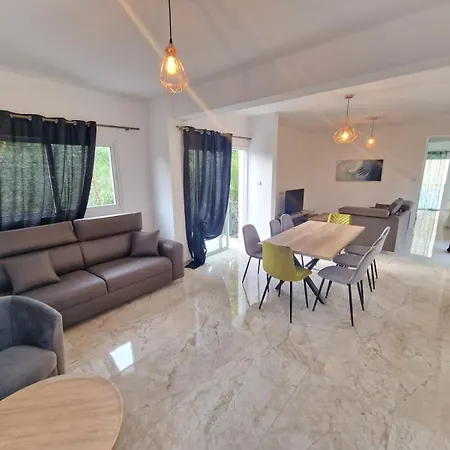 Villa Sunshine Kapparis Protarász