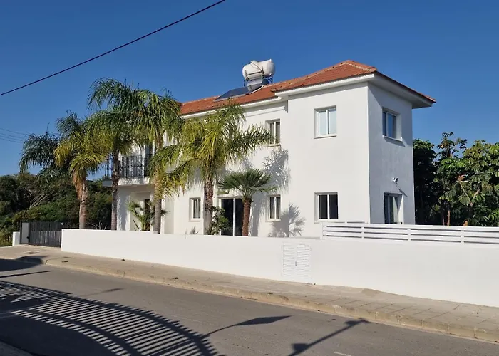 Sunshine Kapparis Villa